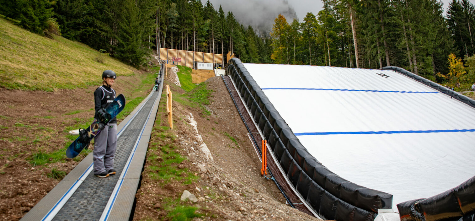 Ascent aid for ski jumping facilities - Sunkid