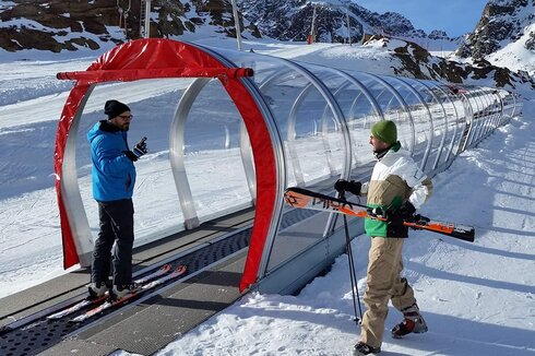 Moving Carpet - beginner slopes - Pitztal Glacier (AUT)