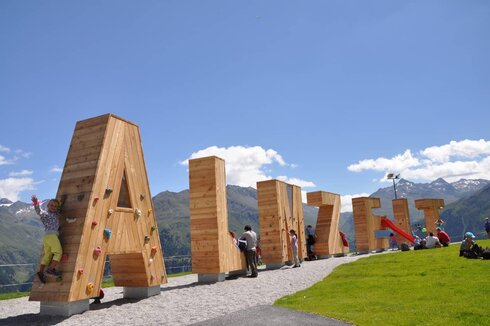 Wood'n'Fun: Neuer Themenwanderweg in Sölden
